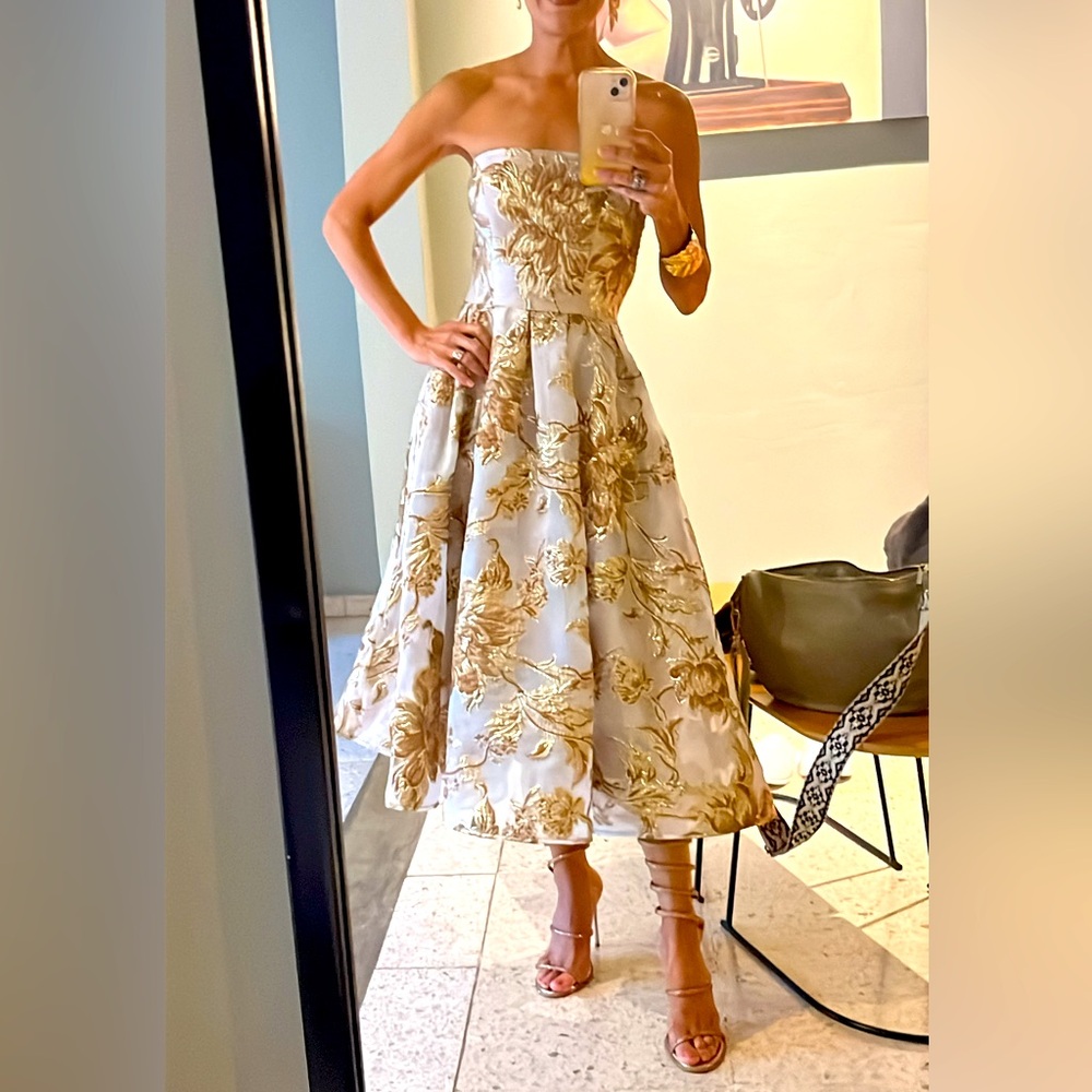 Stunning strapless Brocade Midi Dress